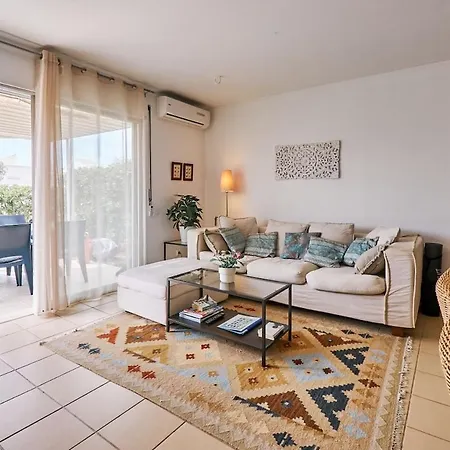 Schoenes Reihenhaus Casa Azul Mit Meerblick Und Gemeinschaftspool * Porches (Algarve)