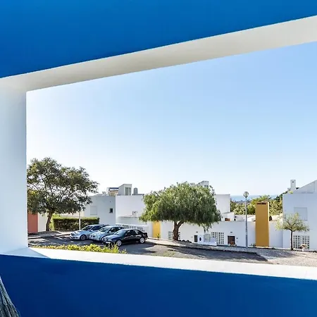 Schoenes Reihenhaus Casa Azul Mit Meerblick Und Gemeinschaftspool